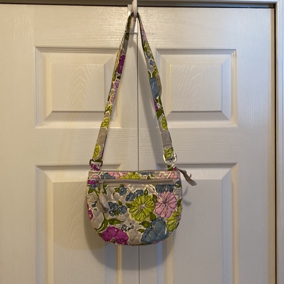 VERA BRADLEY CROSS BODY SMALL PURSE FLOWERS ON GRAY BACKGROUND GUC - Picture 12 of 12